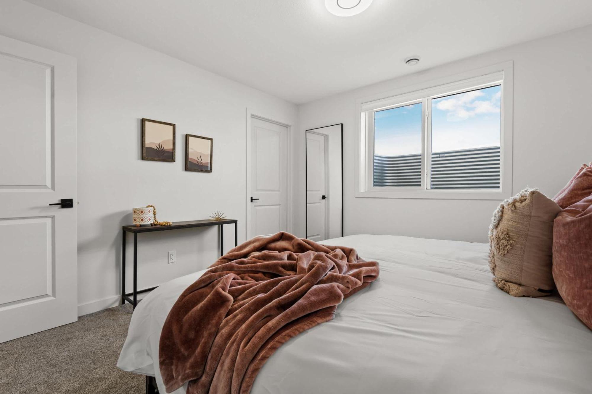 Villa Livingston Way I Sleep 6 I Netflix I Kitchen I Tv à Pincher Creek Extérieur photo